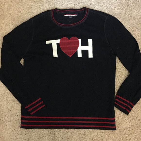 Iconic Tommy Hilfiger Dark Navy Blue and Red Heart Preppy Sweater - Picture 9 of 16